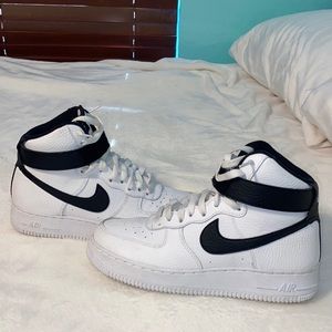 Black & white high top Nike Air Force